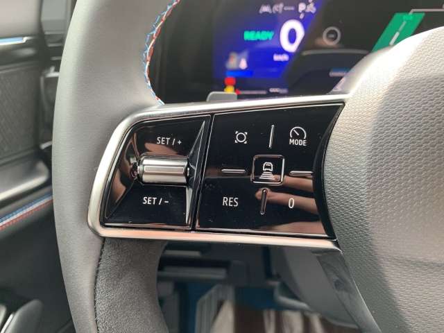 Fahrzeugbild eines Renault Rafale