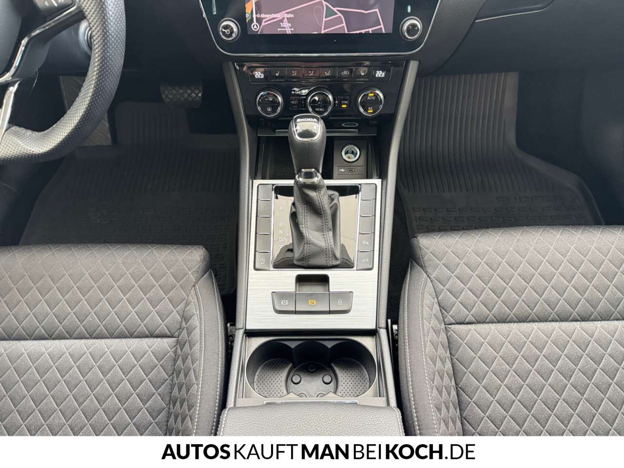 Fahrzeugbild eines Skoda Superb