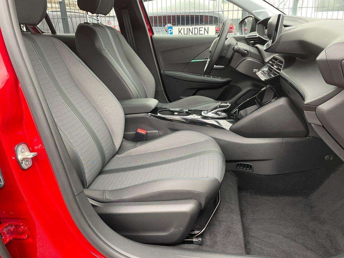 Fahrzeugbild eines Peugeot e-208