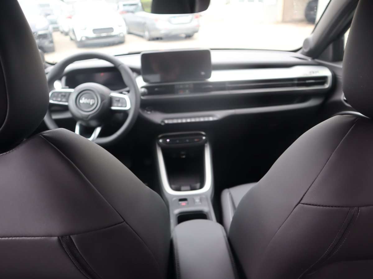 Fahrzeugbild eines Jeep Avenger