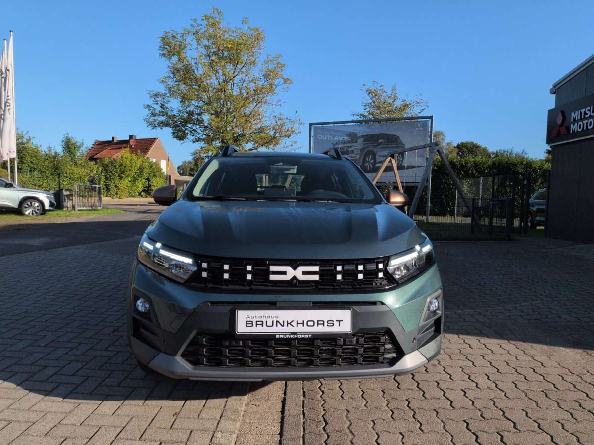 Fahrzeugbild eines Dacia Sandero