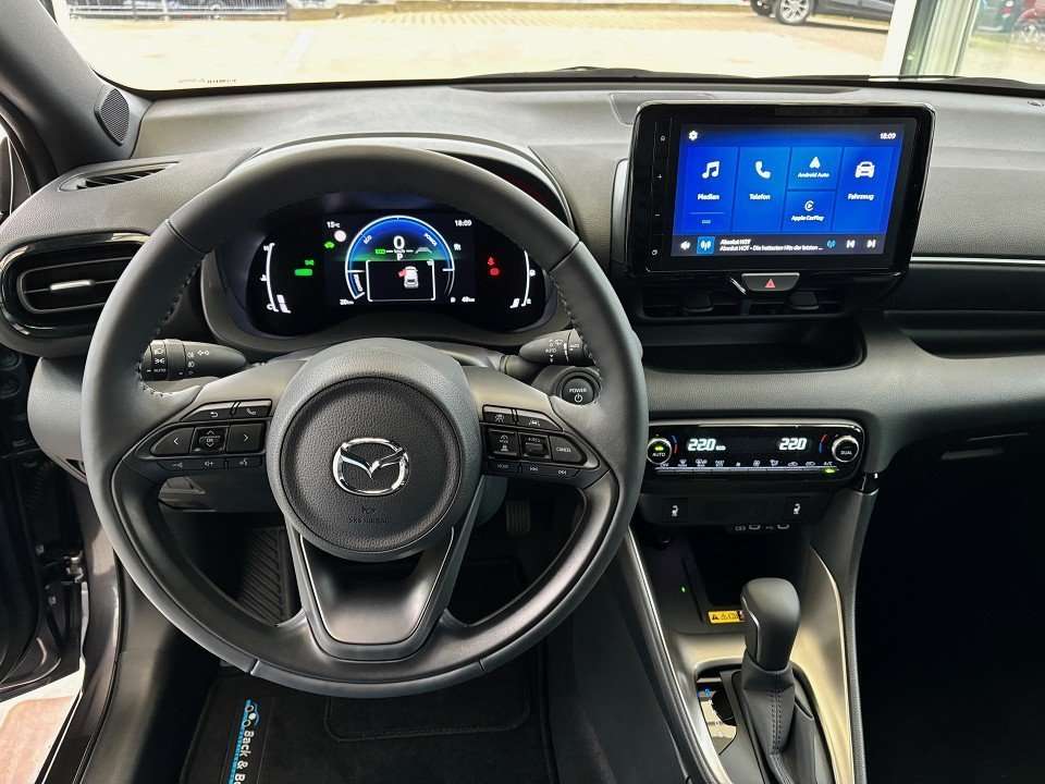 Fahrzeugbild eines Mazda Mazda2 Hybrid
