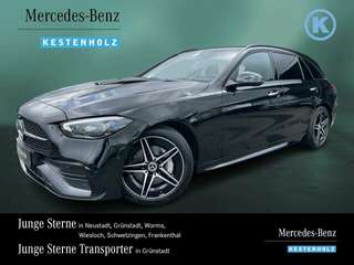 Schräge Frontansicht auf einen Mercedes-Benz C-Klasse , freigestellt