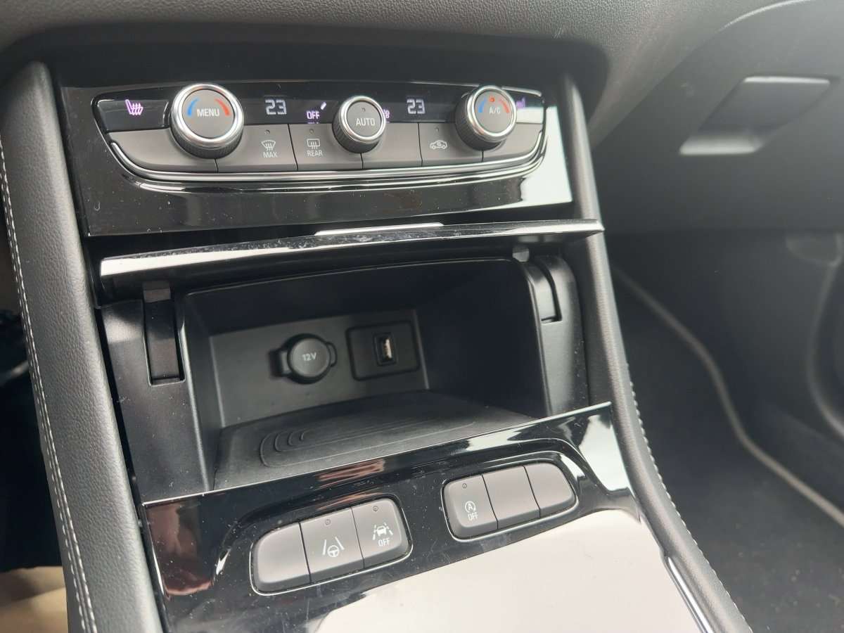 Fahrzeugbild eines Opel Grandland X