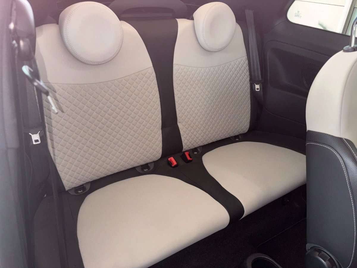 Fahrzeugbild eines Fiat 500