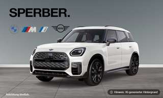 Schräge Frontansicht auf einen MINI Countryman , freigestellt