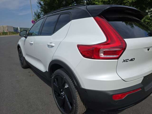 Fahrzeugbild eines Volvo XC40