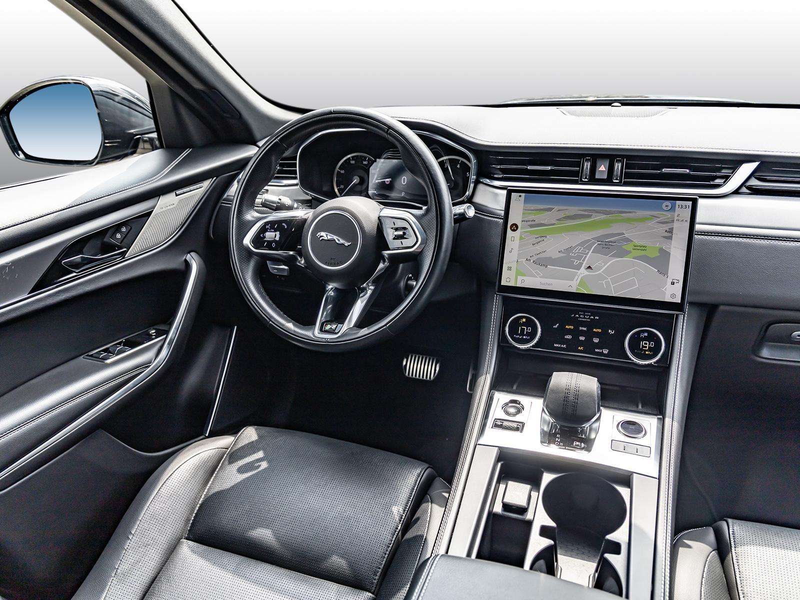 Fahrzeugbild eines Jaguar F-PACE