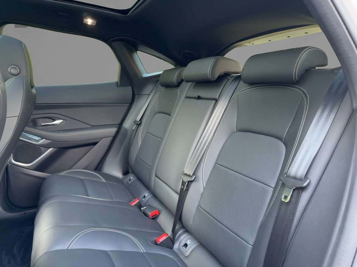 Fahrzeugbild eines Jaguar E-PACE