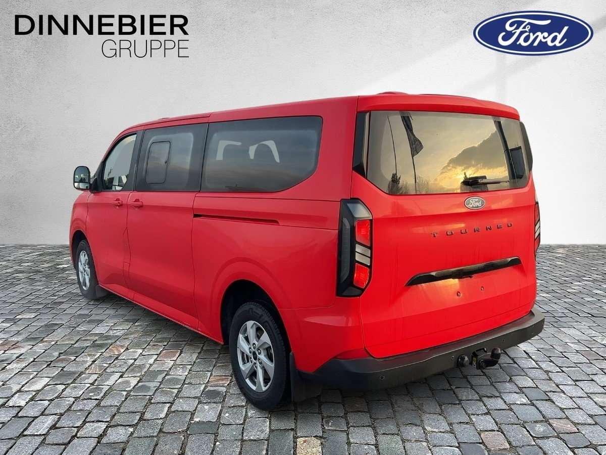 Fahrzeugbild eines Ford Tourneo Custom