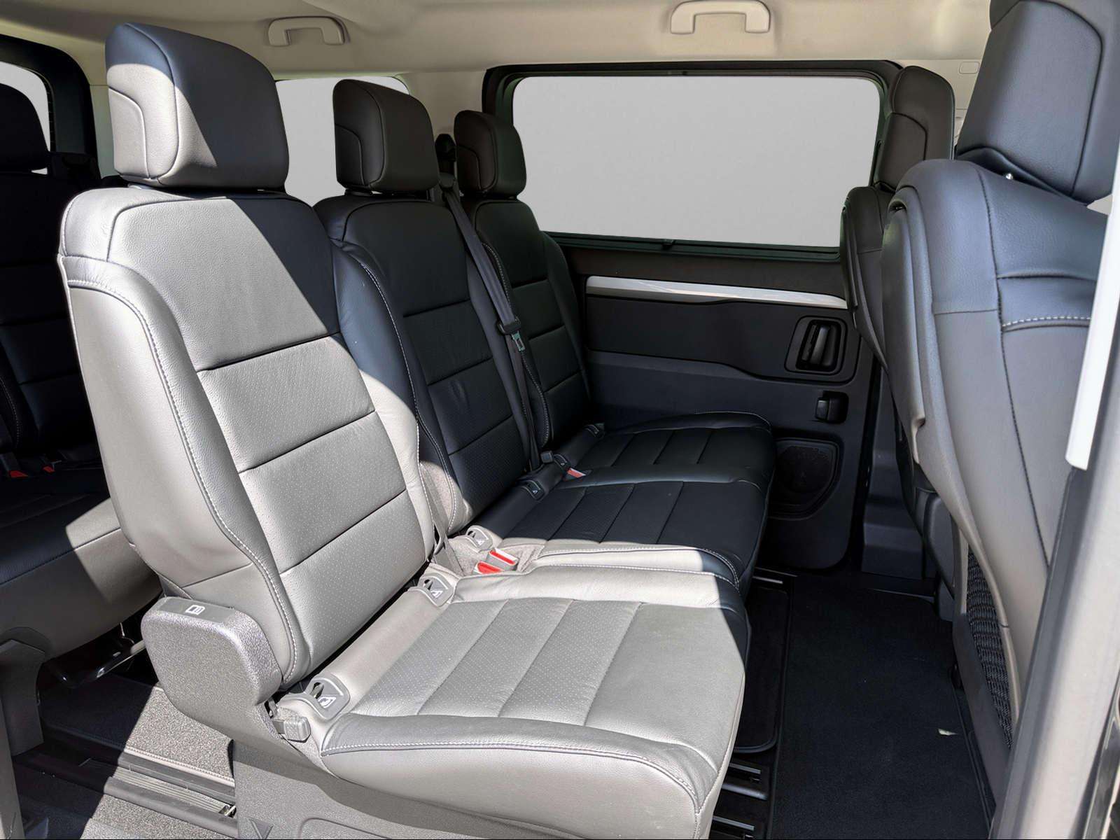 Fahrzeugbild eines Opel Zafira Life