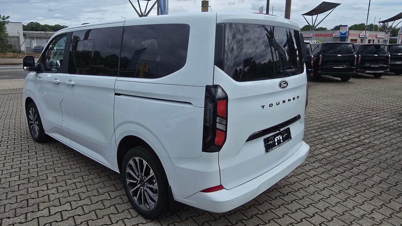 Fahrzeugbild eines Ford Tourneo Custom