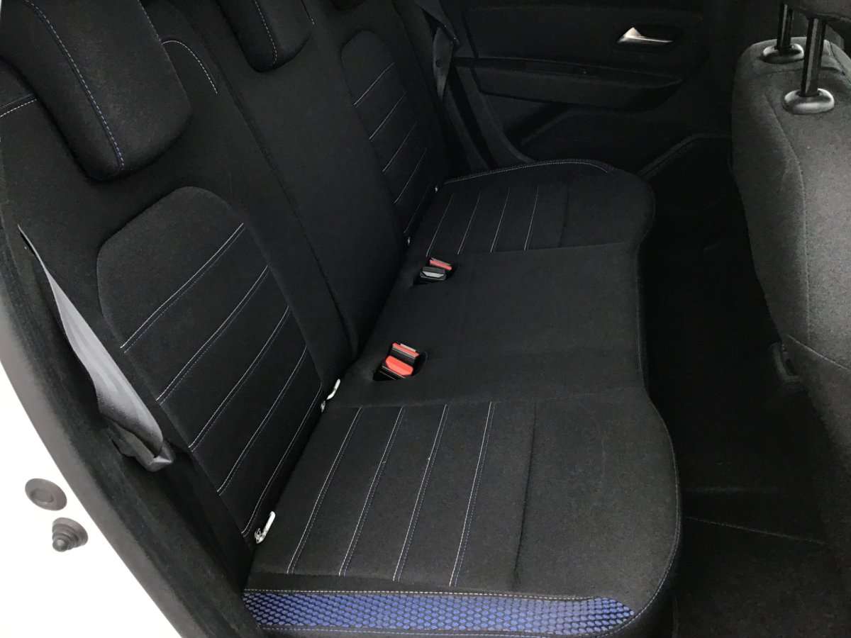 Fahrzeugbild eines Dacia Duster