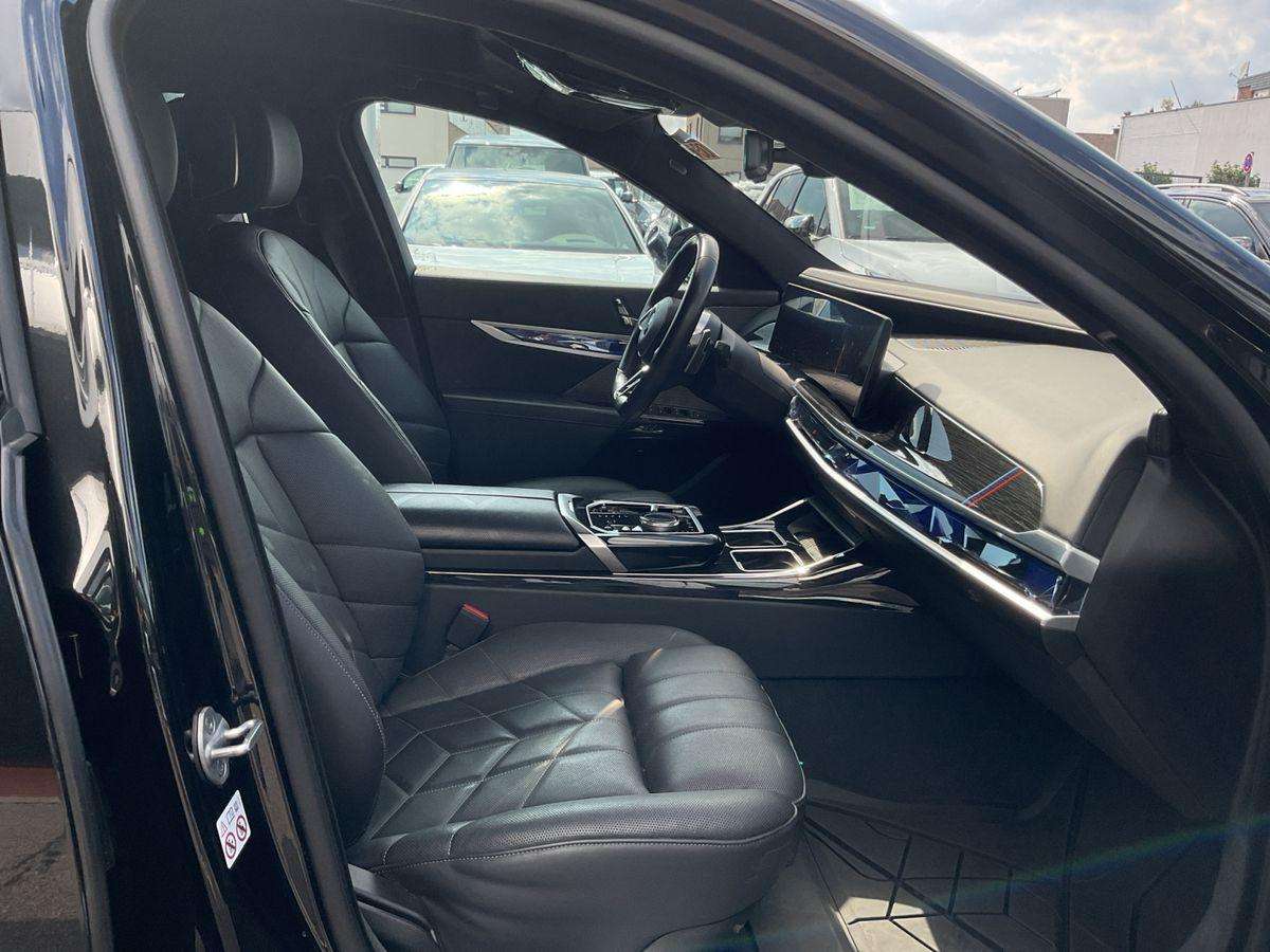 Fahrzeugbild eines BMW 7er-Reihe