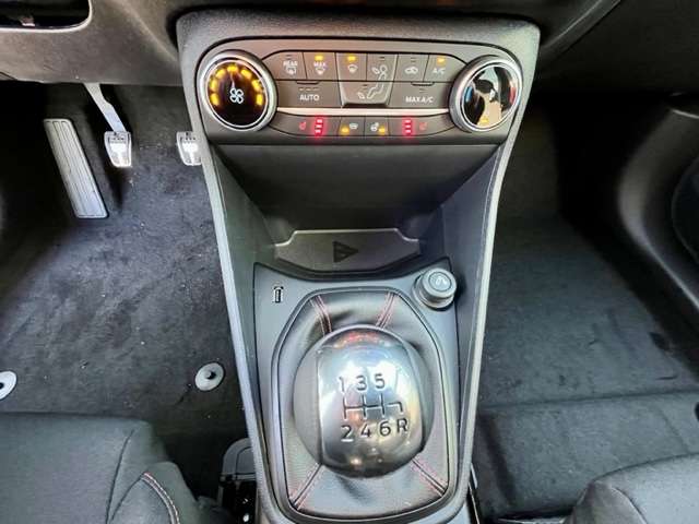 Fahrzeugbild eines Ford Fiesta