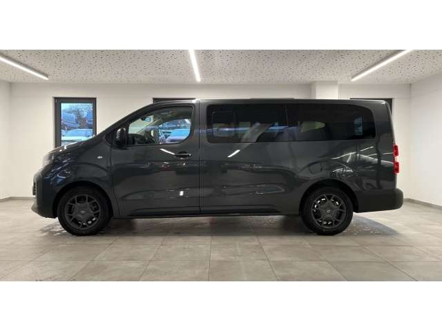 Fahrzeugbild eines Opel Vivaro