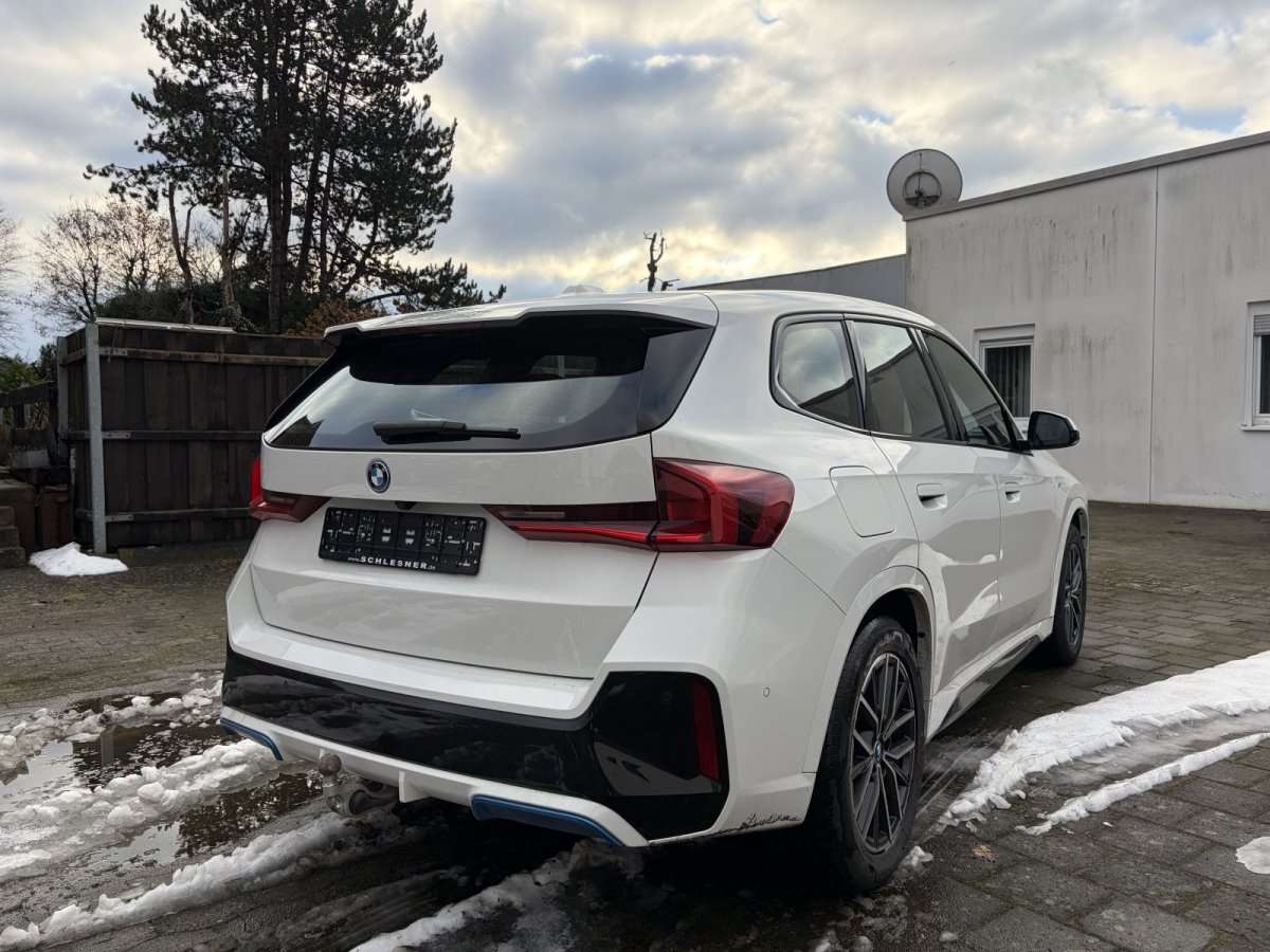 Fahrzeugbild eines BMW iX1