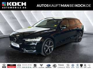 Schräge Frontansicht auf einen Volvo V60 , freigestellt