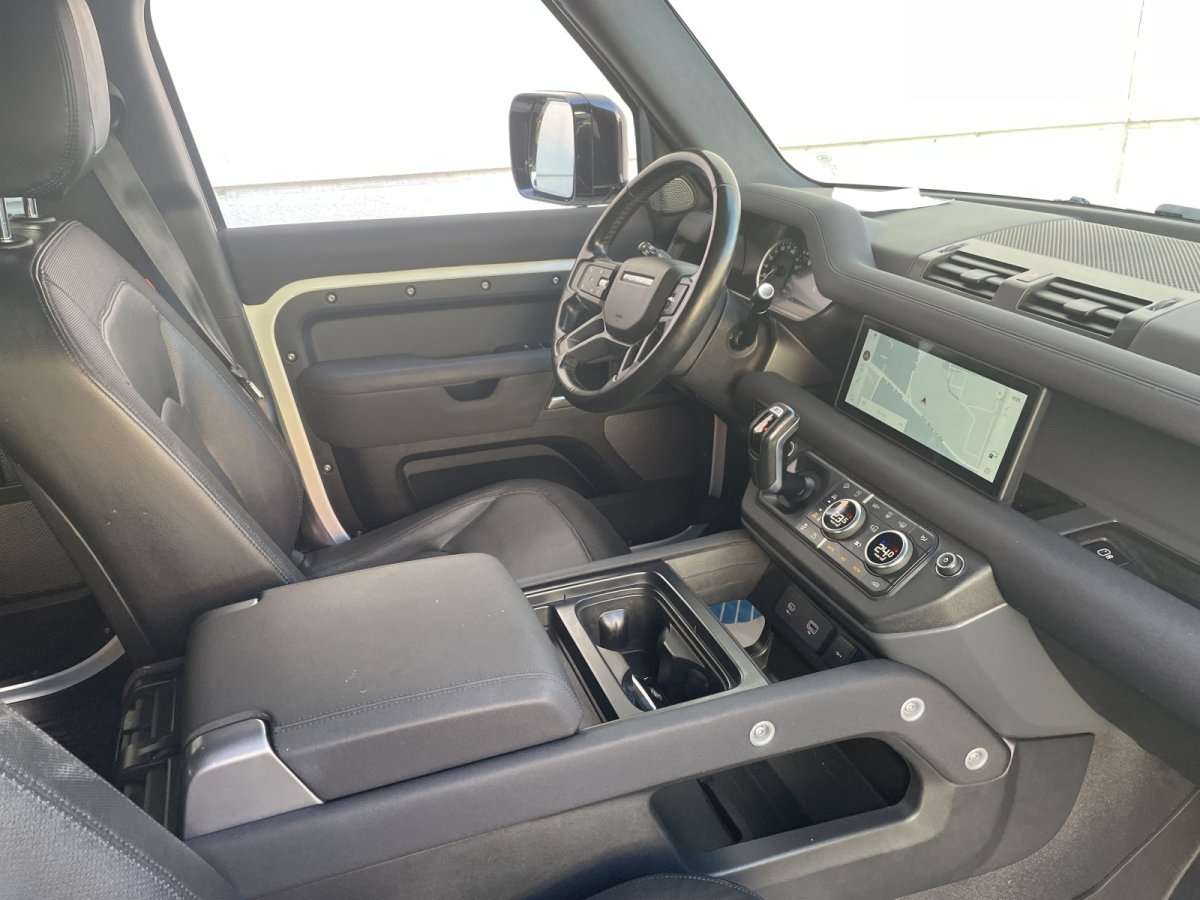 Fahrzeugbild eines Land Rover Defender
