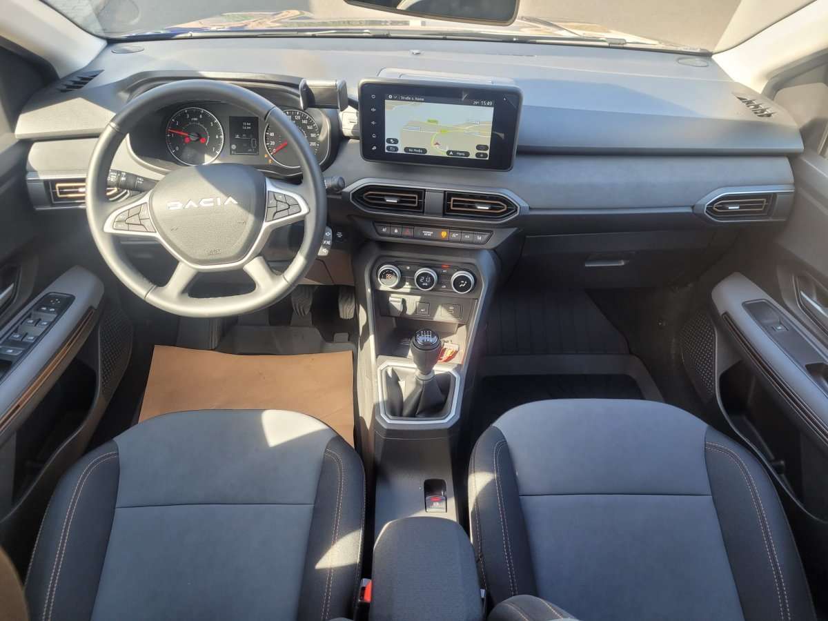 Fahrzeugbild eines Dacia Sandero