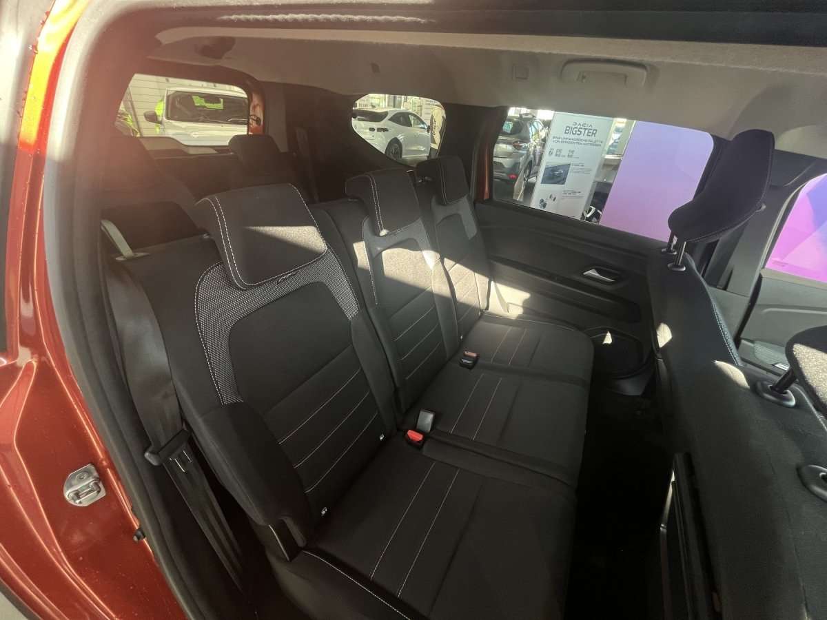 Fahrzeugbild eines Dacia Jogger