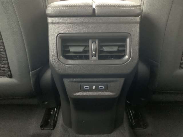 Fahrzeugbild eines Renault Rafale