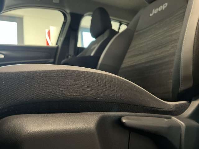 Fahrzeugbild eines Jeep Avenger