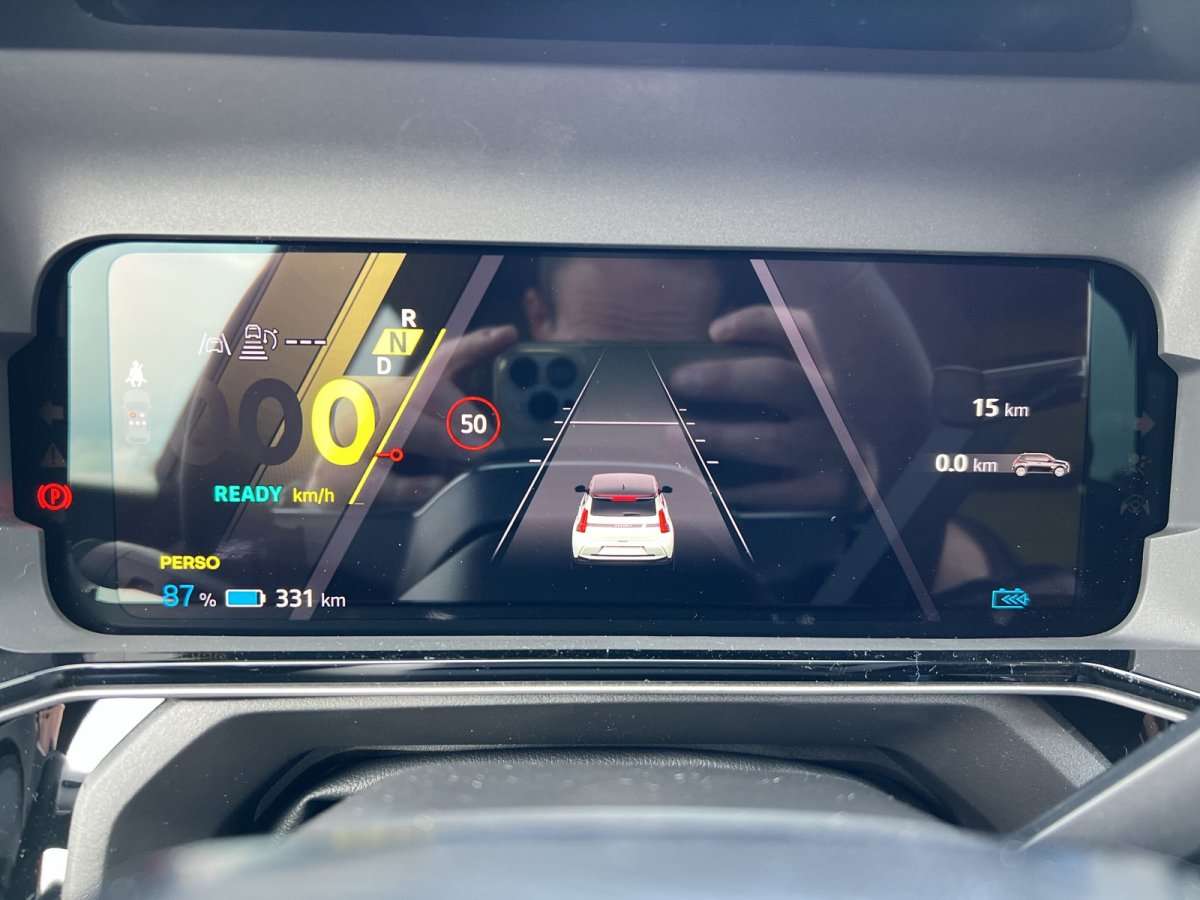 Fahrzeugbild eines Renault 5 E-TECH