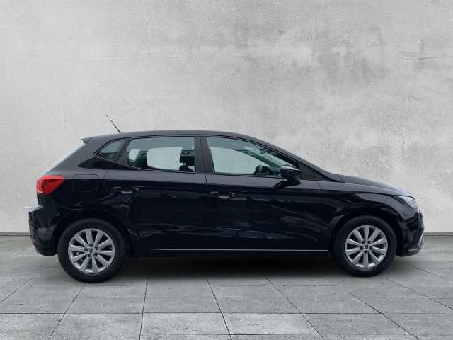 Fahrzeugbild eines SEAT Ibiza