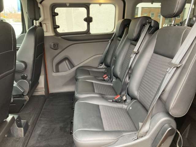 Fahrzeugbild eines Ford Tourneo Custom