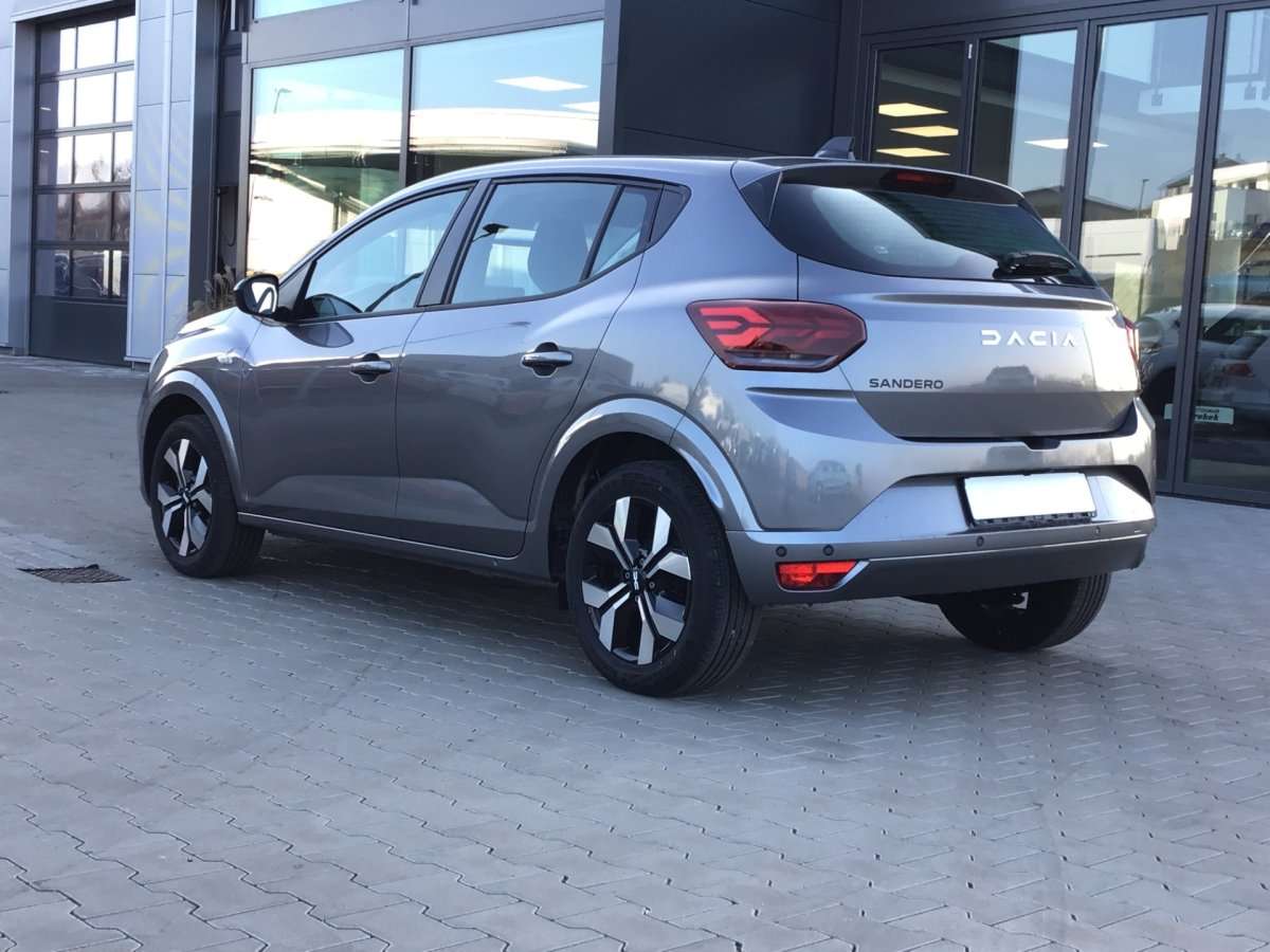 Fahrzeugbild eines Dacia Sandero