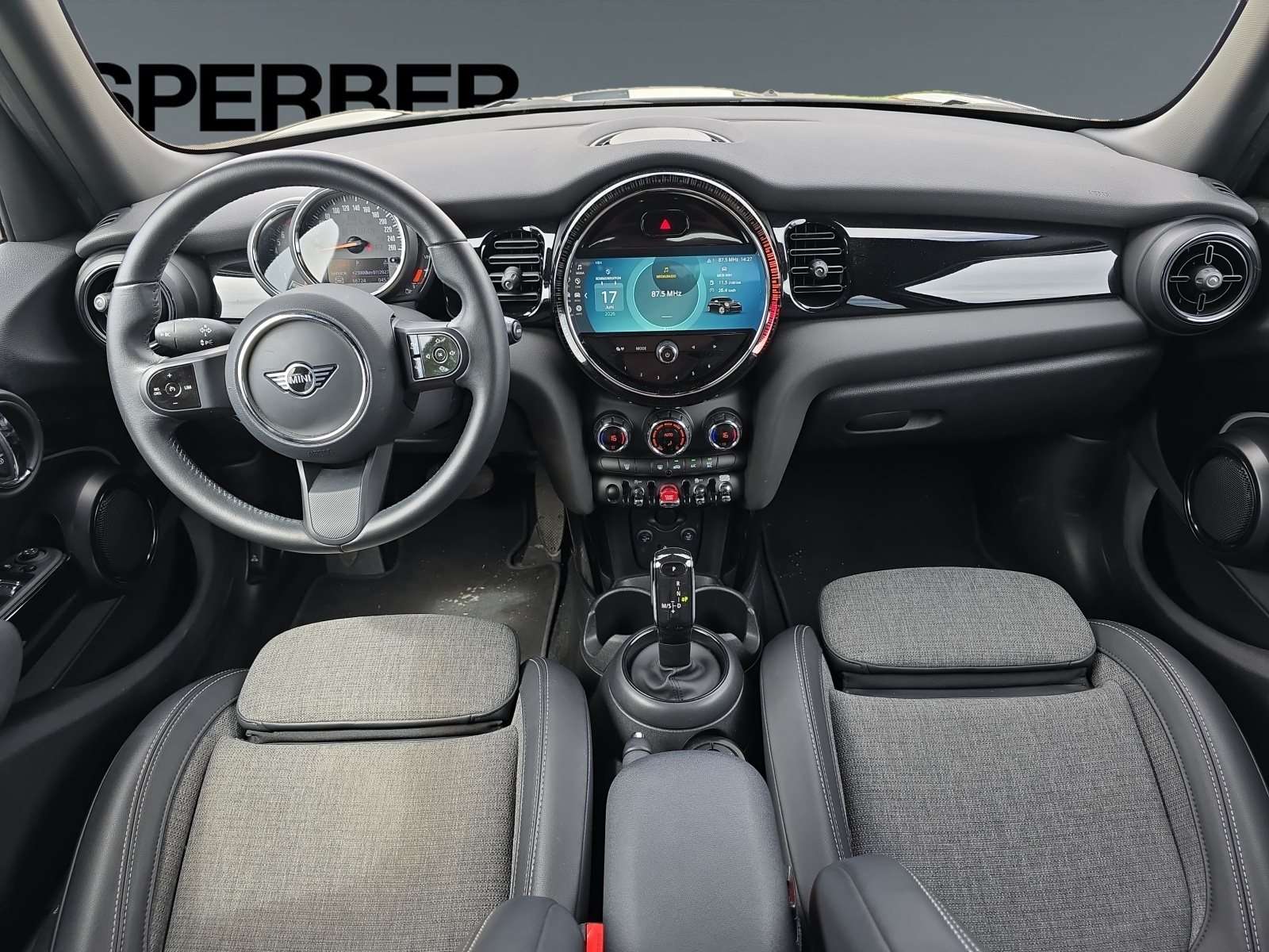 Fahrzeugbild eines MINI COOPER