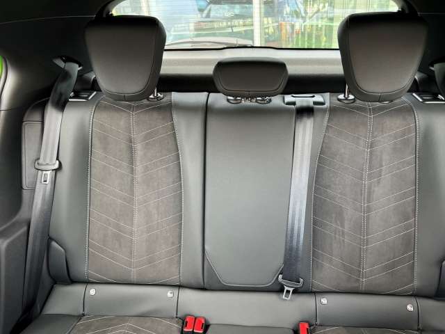 Fahrzeugbild eines Opel Mokka Electric