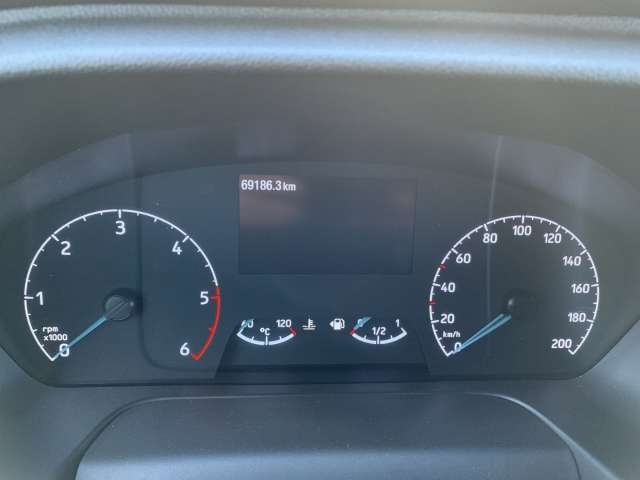 Fahrzeugbild eines Ford Transit Custom