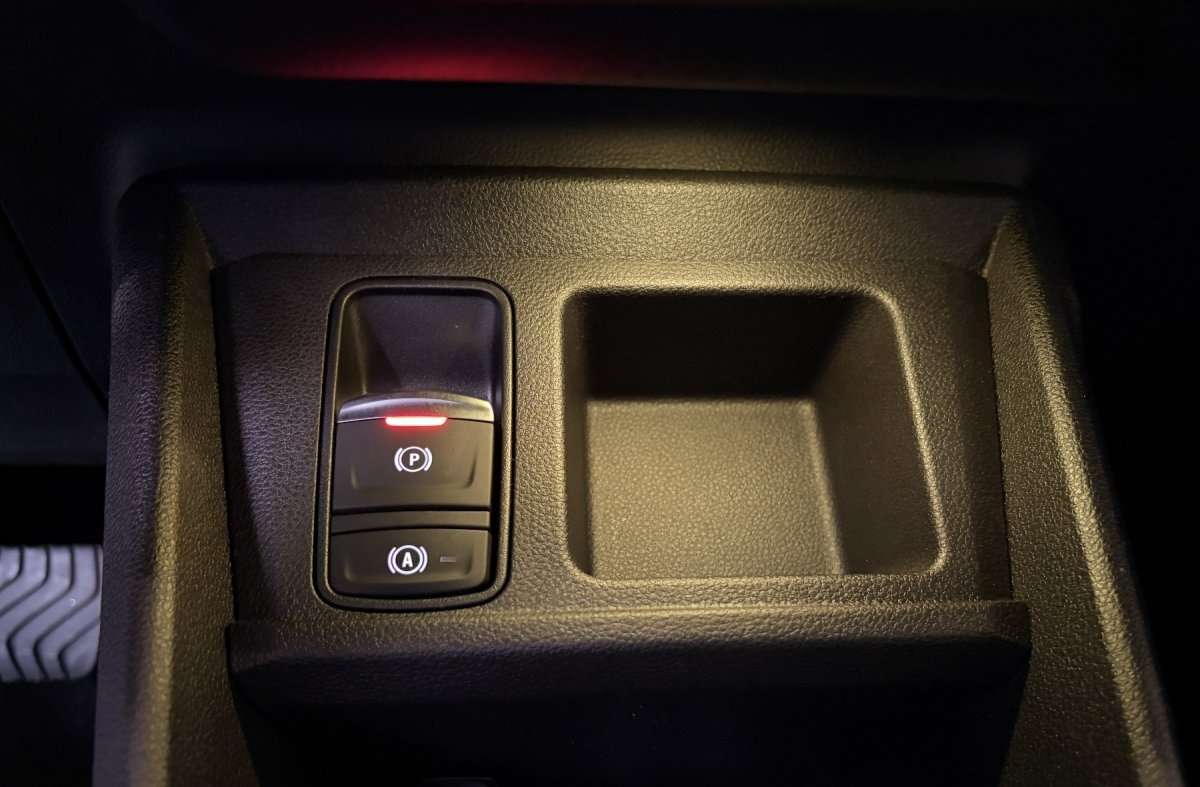 Fahrzeugbild eines Renault 4 E-TECH