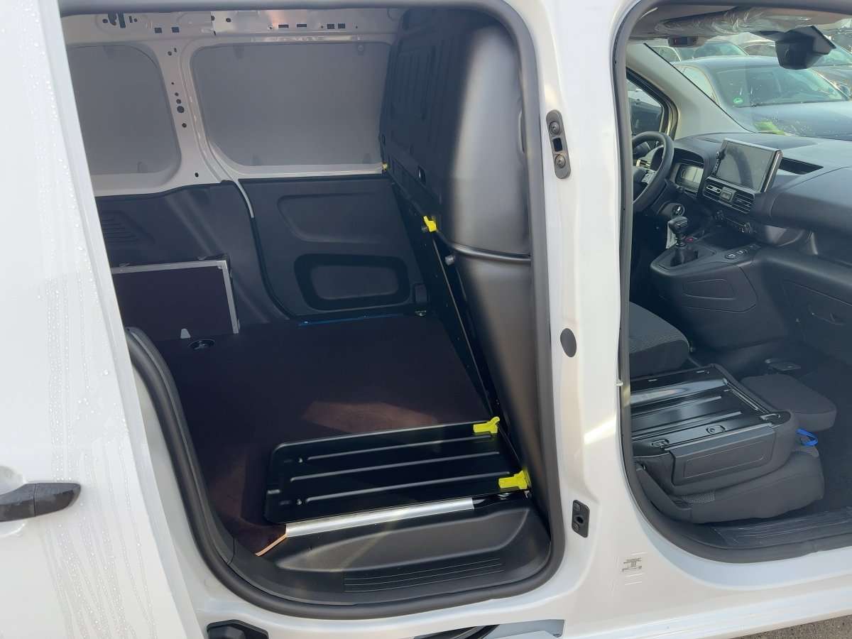 Fahrzeugbild eines Opel Combo