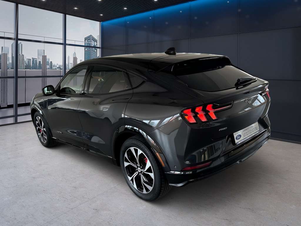 Fahrzeugbild eines Ford Mustang Mach-E