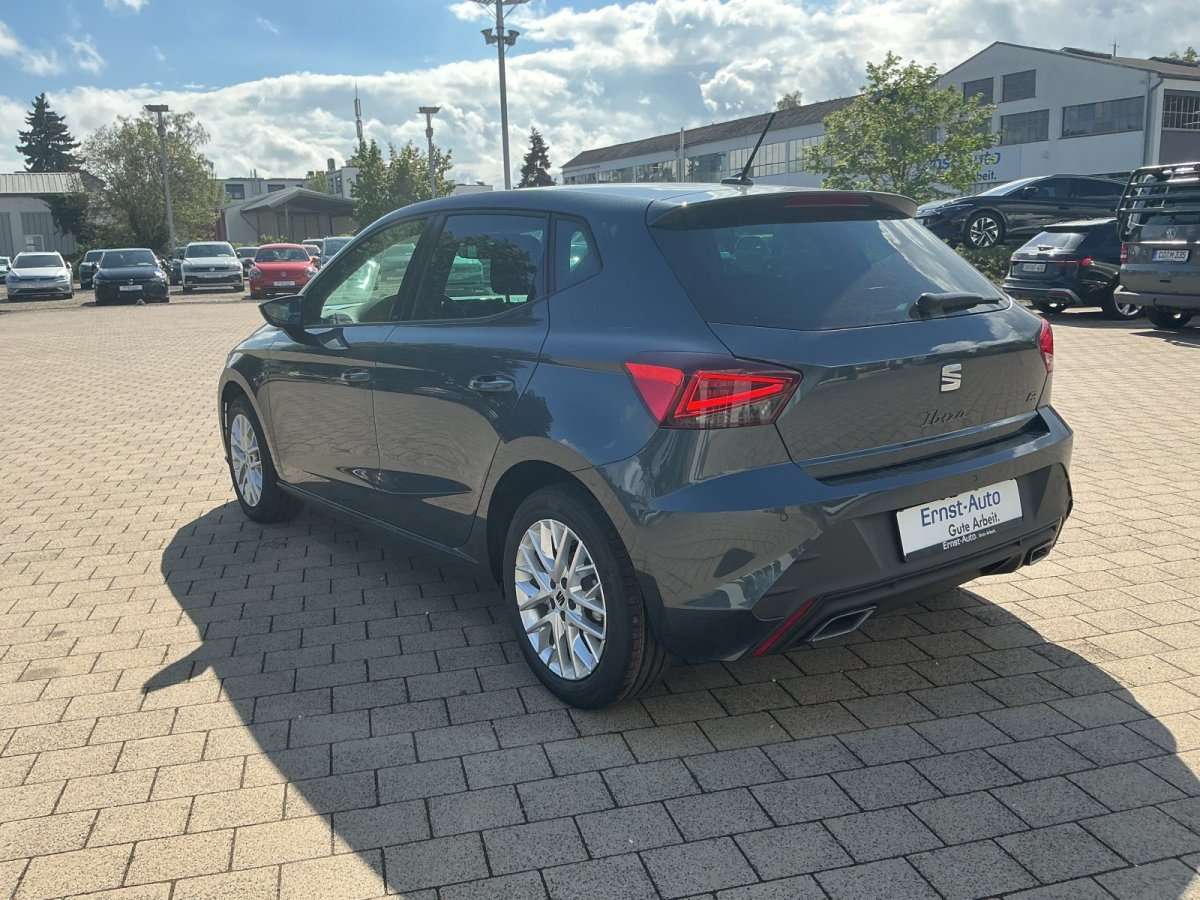 Fahrzeugbild eines SEAT Ibiza