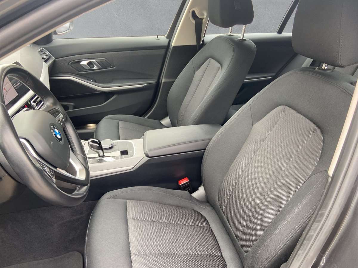 Fahrzeugbild eines BMW 3er-Reihe