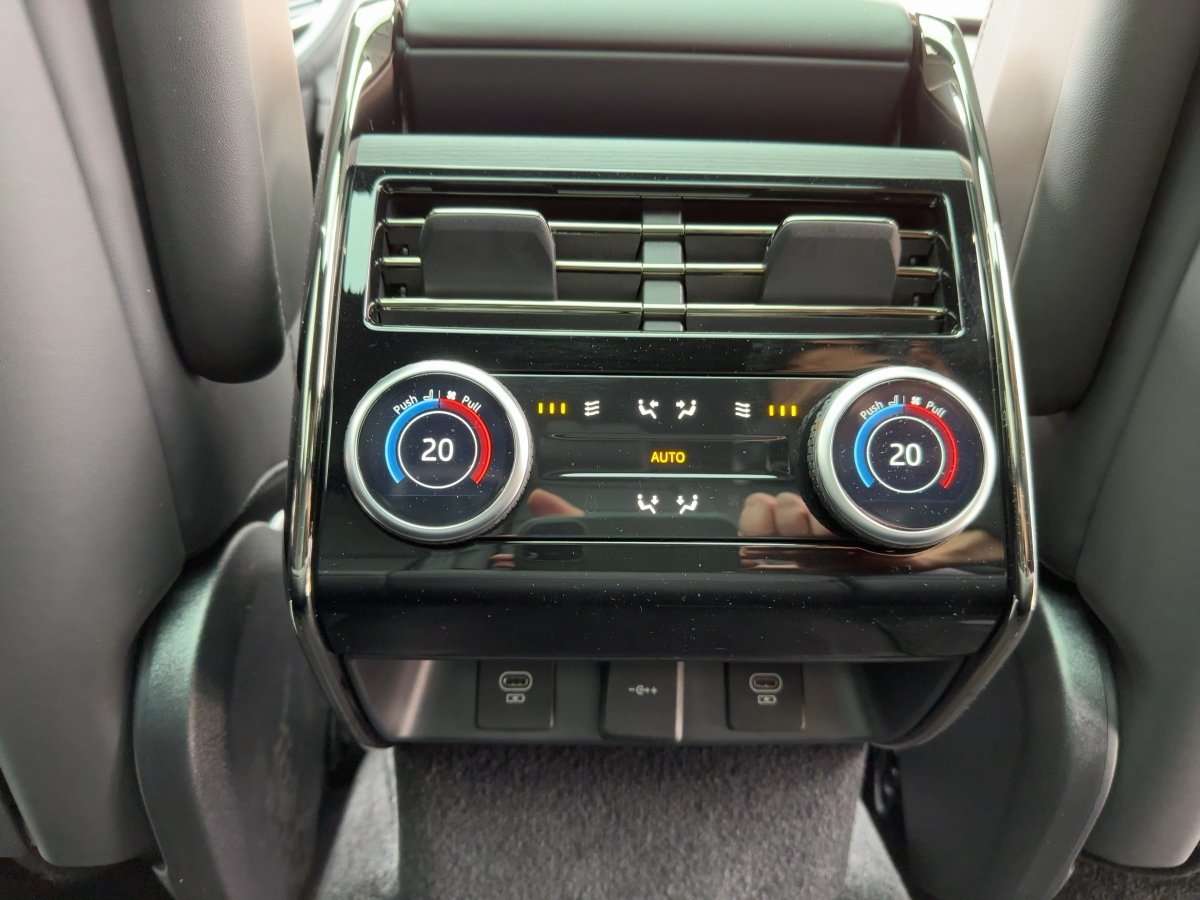 Fahrzeugbild eines Land Rover Range Rover Sport