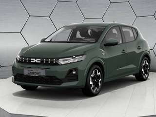 Schräge Frontansicht auf einen Dacia Sandero , freigestellt