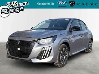 Schräge Frontansicht auf einen Peugeot 208 , freigestellt
