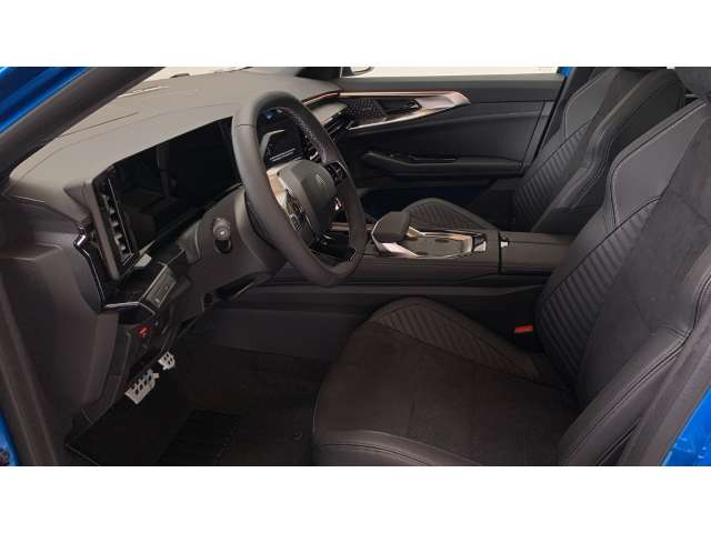 Fahrzeugbild eines Renault Rafale