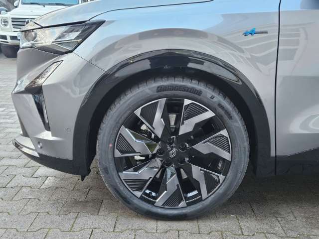 Fahrzeugbild eines Renault Rafale