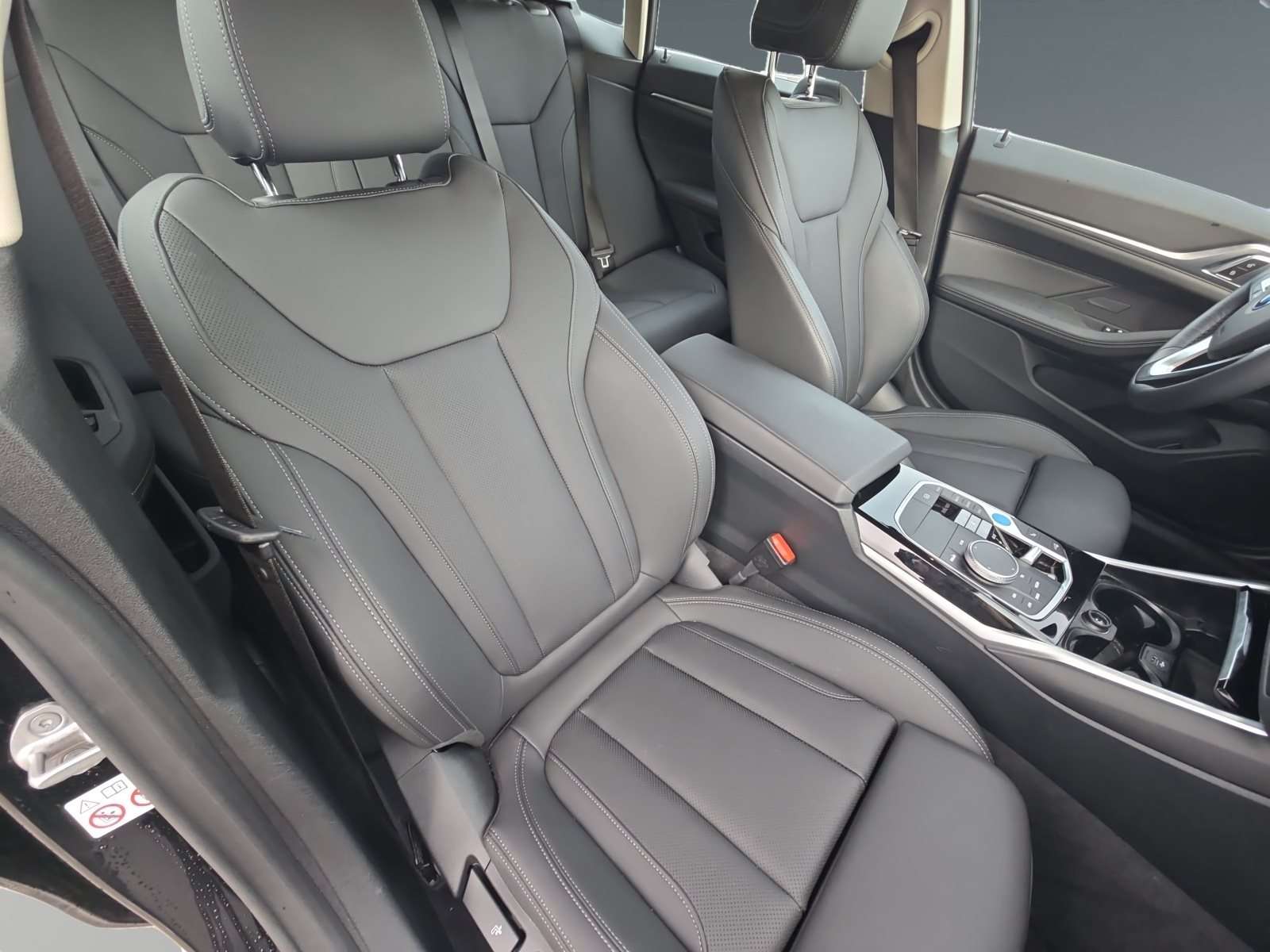 Fahrzeugbild eines BMW i4