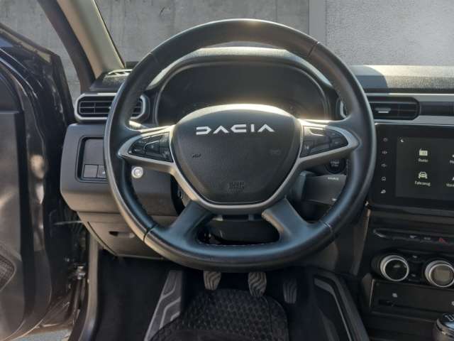 Fahrzeugbild eines Dacia Duster