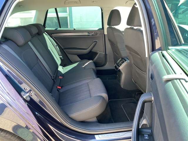 Fahrzeugbild eines Skoda Superb