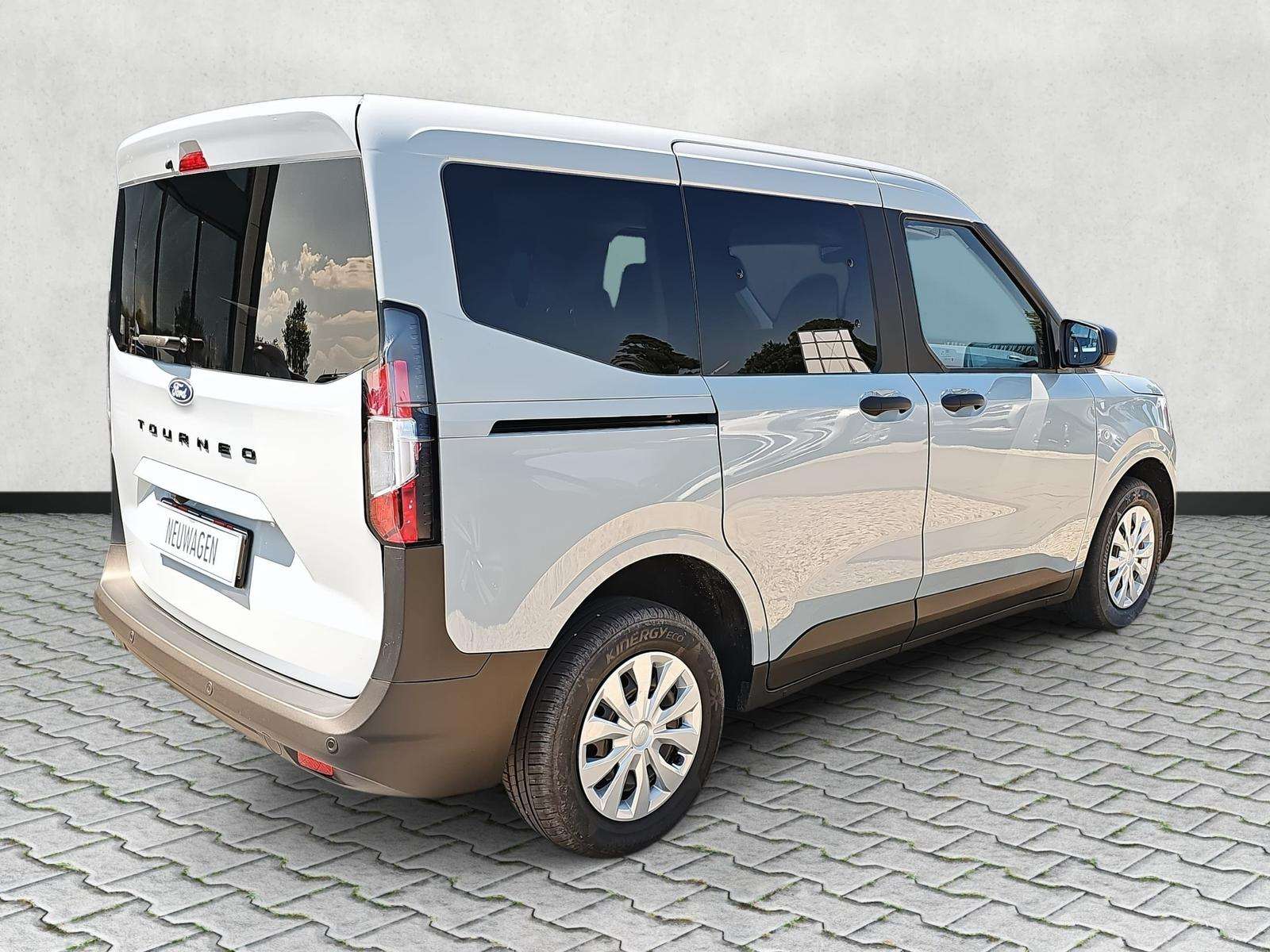 Fahrzeugbild eines Ford Tourneo Courier