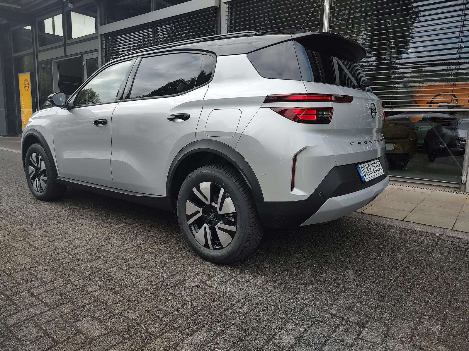 Fahrzeugbild eines Opel Frontera