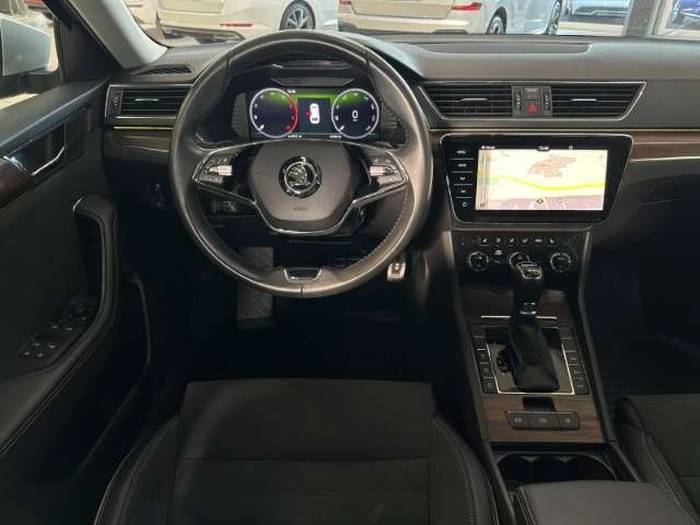 Fahrzeugbild eines Skoda Superb